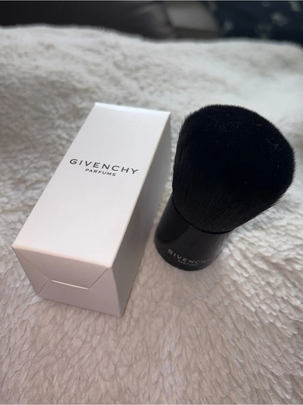 NIB Givenchy parfums Black Kabuki  Makeup Brush